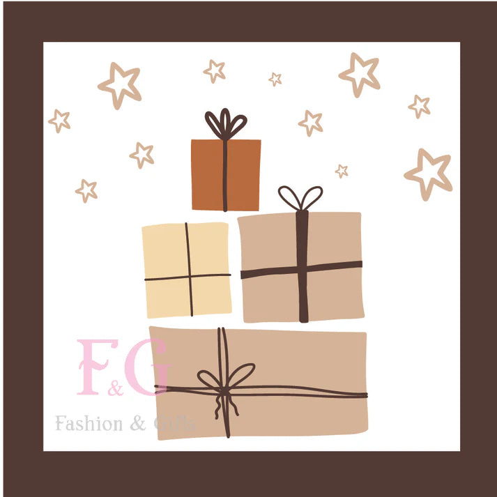 Vierkant cadeaukaartje met stapel cadeautjes in neutrale tinten en sterren, blanco achterzijde - Liefs en Lintjes.