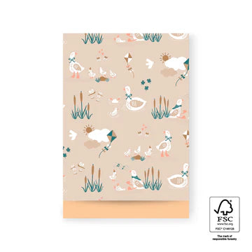 Cadeauzakje maat L (17x25 cm) met illustraties van babygansjes op beige achtergrond – Liefs en Lintjes