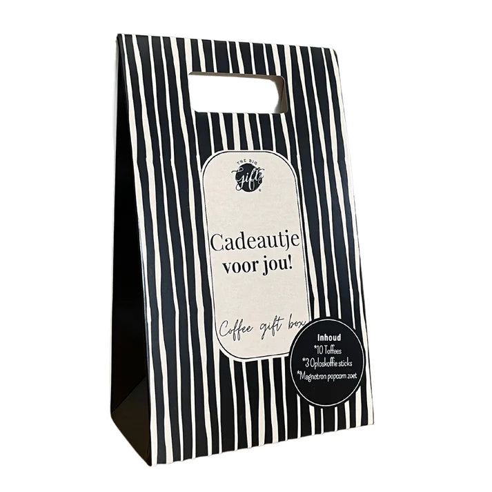Coffee Gift Box Cadeautje Voor Jou met koffie sticks, toffees en popcorn - Liefs en Lintjes