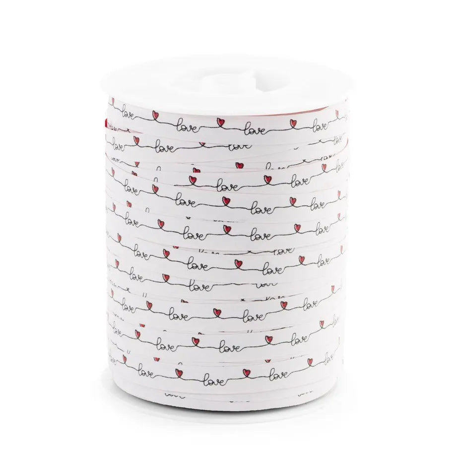 Krullint wit met “love” en rode hartjes, 10 mm breed – 5 meter lang – Liefs en Lintjes
