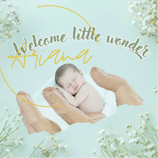 Vierkant cadeaukaartje Welcome Little Wonder met baby en bloemen van Ariana House of Cards - Liefs en Lintjes.