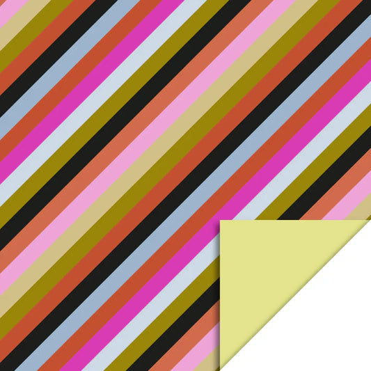 Cadeaupapier 70 cm – Colorful Stripes Diagonaal met kleurrijke schuine strepen en lichtgele achterzijde – Liefs en Lintjes