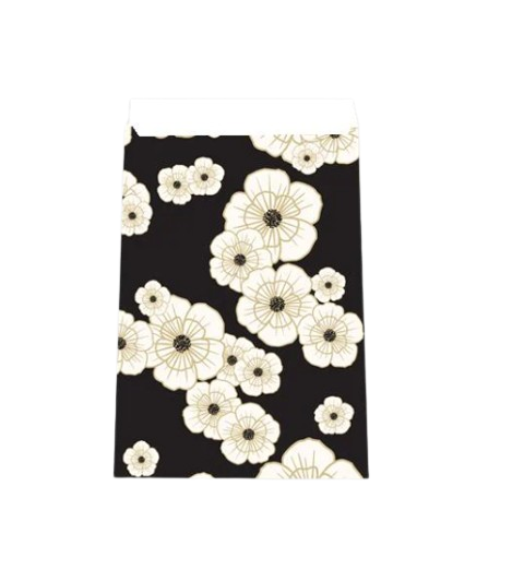 Cadeauzakje XL met off-white bloemen en goudlijnen op zwarte achtergrond – Liefs en Lintjes