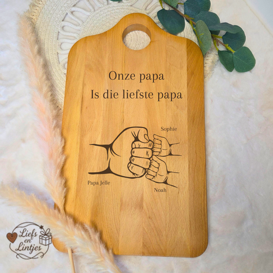 Snijplank Lindeveld van beukenhout met groot handvat – zelf te ontwerpen – Liefs en Lintjes