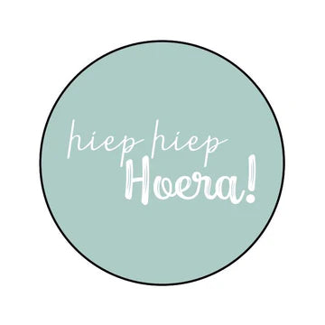 Sticker Hiep Hiep Hoera! (45mm, Set van 10) – Liefs en Lintjes