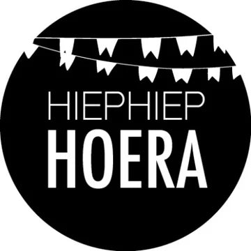 Sticker Hiep Hiep Hoera! met Vlaggenlijn Zwart (35mm, Set van 10) – Liefs en Lintjes