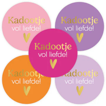 Kadootje vol liefde stickers in verschillende kleuren met hartjes - Liefs en Lintjes